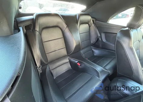 2018 Ford Mustang z USA, uszkodzony, nr VIN 1FATP8UH0J5111777